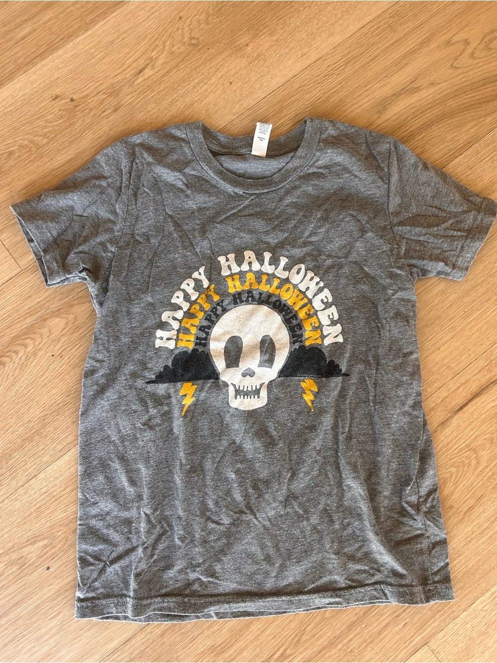 Kids Grey 'Happy Halloween' Skull Tee youth medium